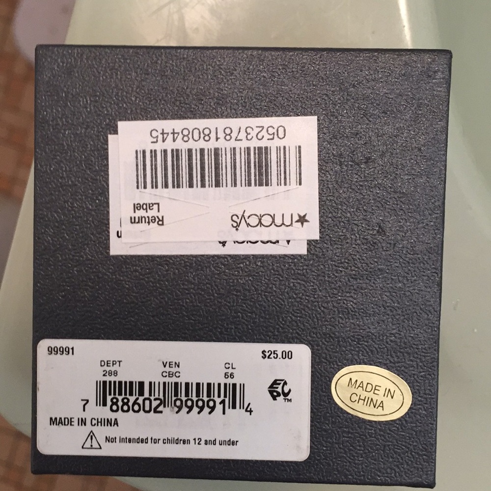 Butterfly necklace with matching earrings set - Picture 4 of 4